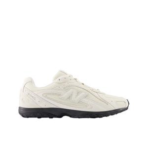 204L Unisex Lifestyle Shoes - White