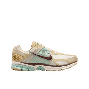 Zoom Vomero 5 Se Men'S Sneakers Shoes - Team Gold/Fauna Brown-Pale Ivory-Seafoam